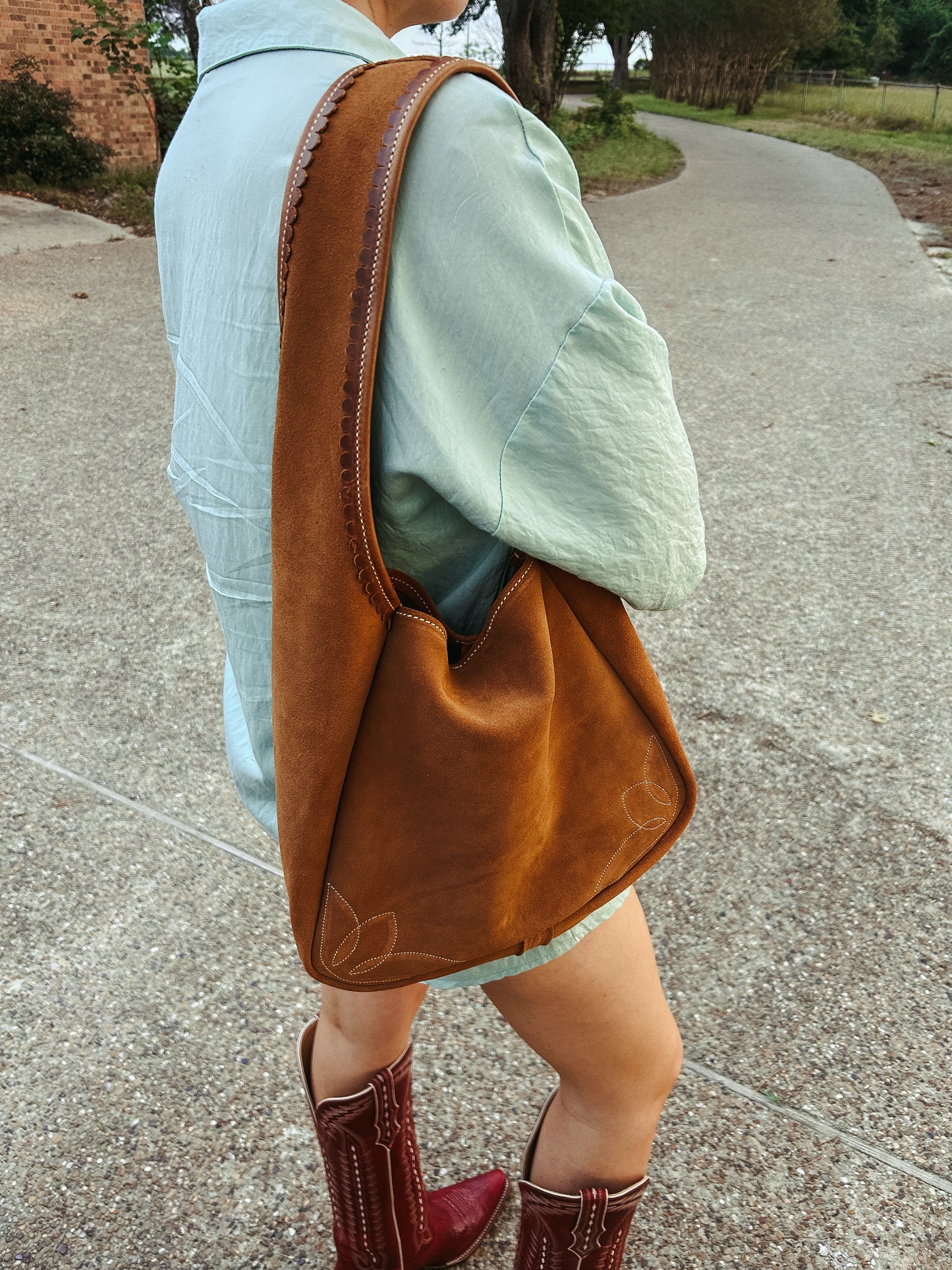 LARGE HOBO HEART POCKET AND SUEDE
